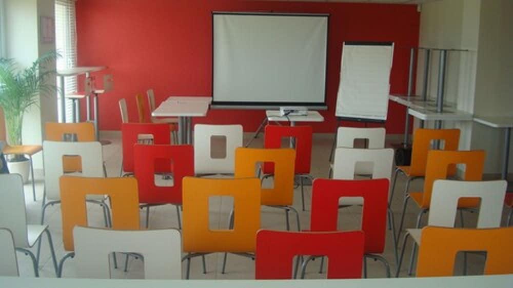 Premiere Classe Sens Nord- Saint Clement Екстериор снимка